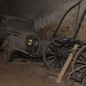 Peugeot et vieille charrue